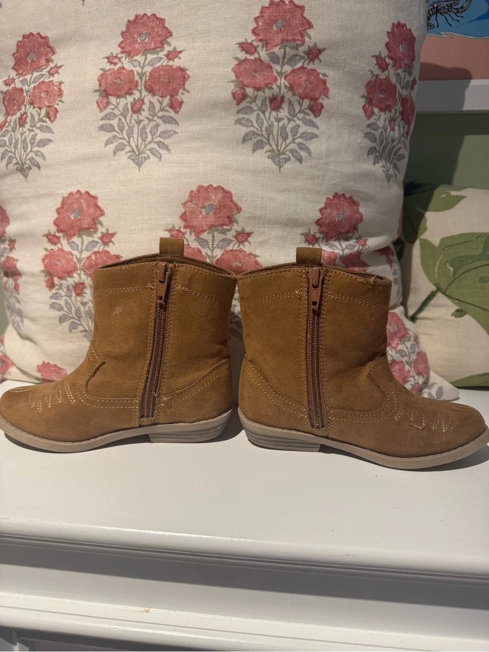 Cowgirl Boots - Brown Suede